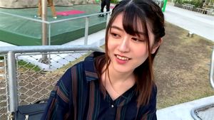 性感年轻日本女郎