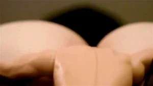 探索<<<1>>>部充满激情与诱惑的成人影片，满足您的感官体验。沉浸于精心制作的场景中，享受成熟演员的精彩表演。每一部都旨在点燃您的欲望，带来极致的视觉享受。