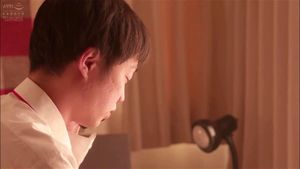 我一次又一次地内射她 [无码]