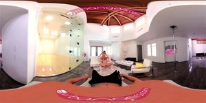VR Bangers DILLION 和 PRISTINE SCISSORING 后 NAKED Racquetbal 360 VR 色情