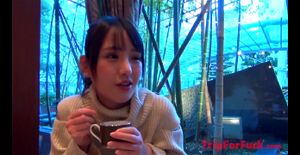 （無修正）美女接受連續體內射精，享受懷孕的刺激。