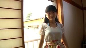 可爱 大胸 年轻女孩