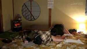 SMDF-031：性感女郎与成熟男士的激情碰撞，在私密空间中上演一场充满诱惑与支配的成人游戏。探索欲望的极限，体验角色扮演的刺激，享受无与伦比的感官盛宴。