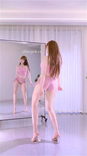 B001