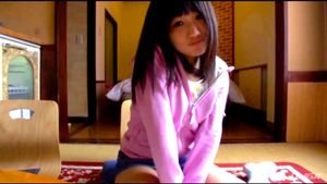 丰满胸部与私密部位被尽情爱抚的美女受难记