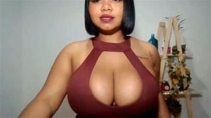 丰满天然美女