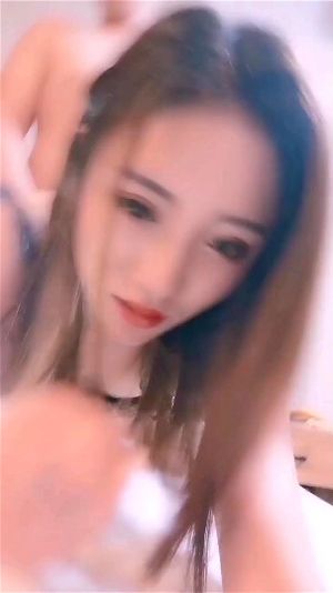 业余 - 火辣亚洲美女勾引年轻男子，激烈性爱中放声尖叫！
