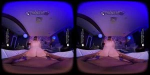 VR Bangers 红发女友乞求性爱给你马虎口交享受 主观视角 虚拟性爱体验