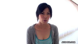 日本黑发和服美女青山纱纪口交，无码。