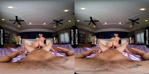 近距离 VR - 戴绿帽子的男人想看你在直播中操他的女朋友 Kimmy Kimm - 第一视角