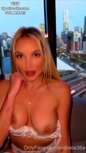 Onlyfans 第一人称视角 金发美女后入式内射