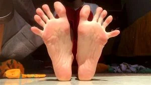 8 英尺