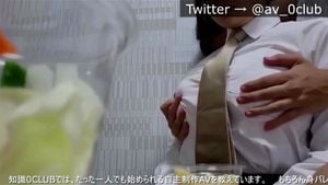 丰满诱人的美胸，性感丰满女士的乳交体验令人惊叹。。。【佳作推荐】