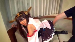 性感动漫角色扮演，成人内容。一位女性穿着动漫风格服装，展现角色扮演的诱惑与魅力。视频中包含成人主题，适合喜欢角色扮演和动漫文化的观众。场景设定为成人娱乐，所有参与者均为成年人。