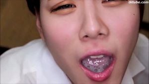 吞咽 美味 与推的伴侣一起口交 星野爱 篠田优