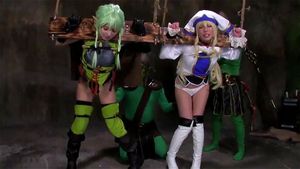 美艳精灵冒险者与神圣女祭司的激情双穴体验：连续十次高潮与大量喷射