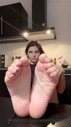 闪亮足底