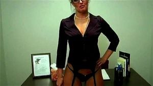 成熟女教师多重手交指导