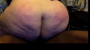 英国丰满美女与巨大黑棒的激情交配