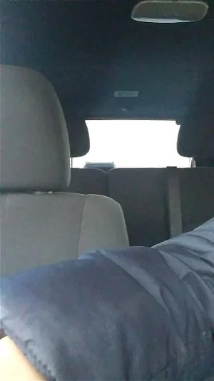 EW 在车里自足崇拜