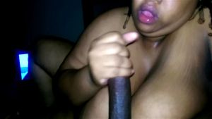 黑人巨乳口交