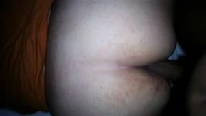 丰满亚洲美女睡前享受巨根
