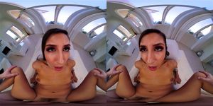 Gianna Dior 魅力四射 迷人VR体验