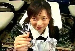 女仆千叶守高吞下多份精液