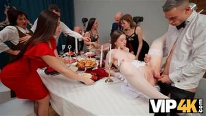 VIP4K. 来自男友父亲的礼物：双重插入