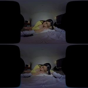 性感日本美女使用假阳具自慰