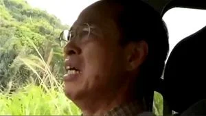 手边的看客...丛中的两位