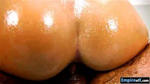 性感女人凯莎·格雷混蛋被大笨蛋砸碎