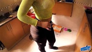 阿根廷-性感黑美人展示黑色透明丝袜裸体