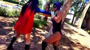 女超人 vs 蝙蝠女