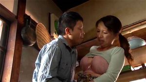 MOM-024 异常性爱 50多岁母亲与儿子教导我的纯真儿子如何做爱