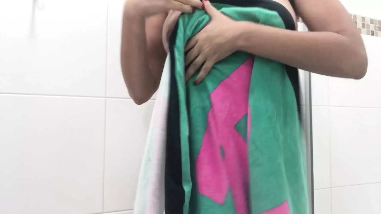 擦干湿透的阴户