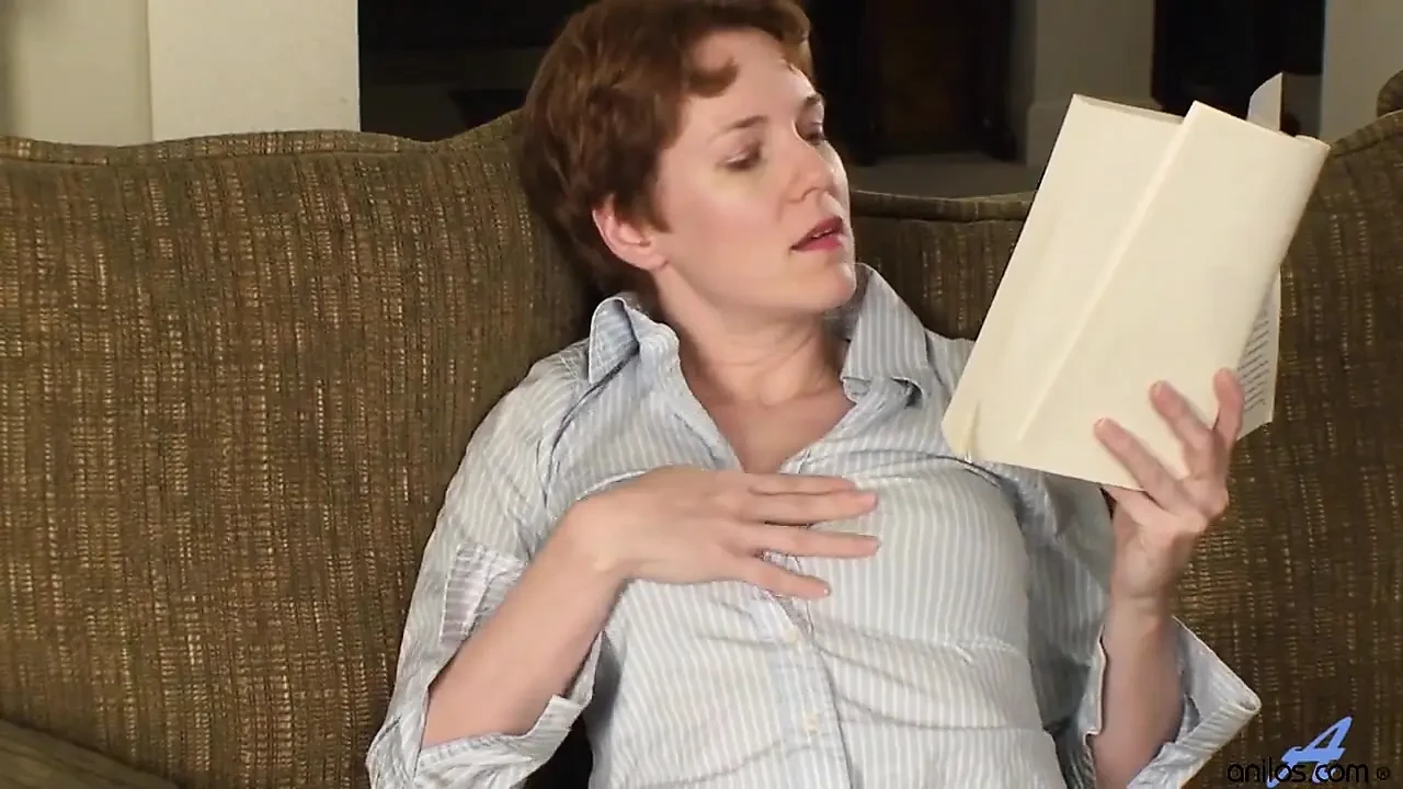 Novel Pussy Play