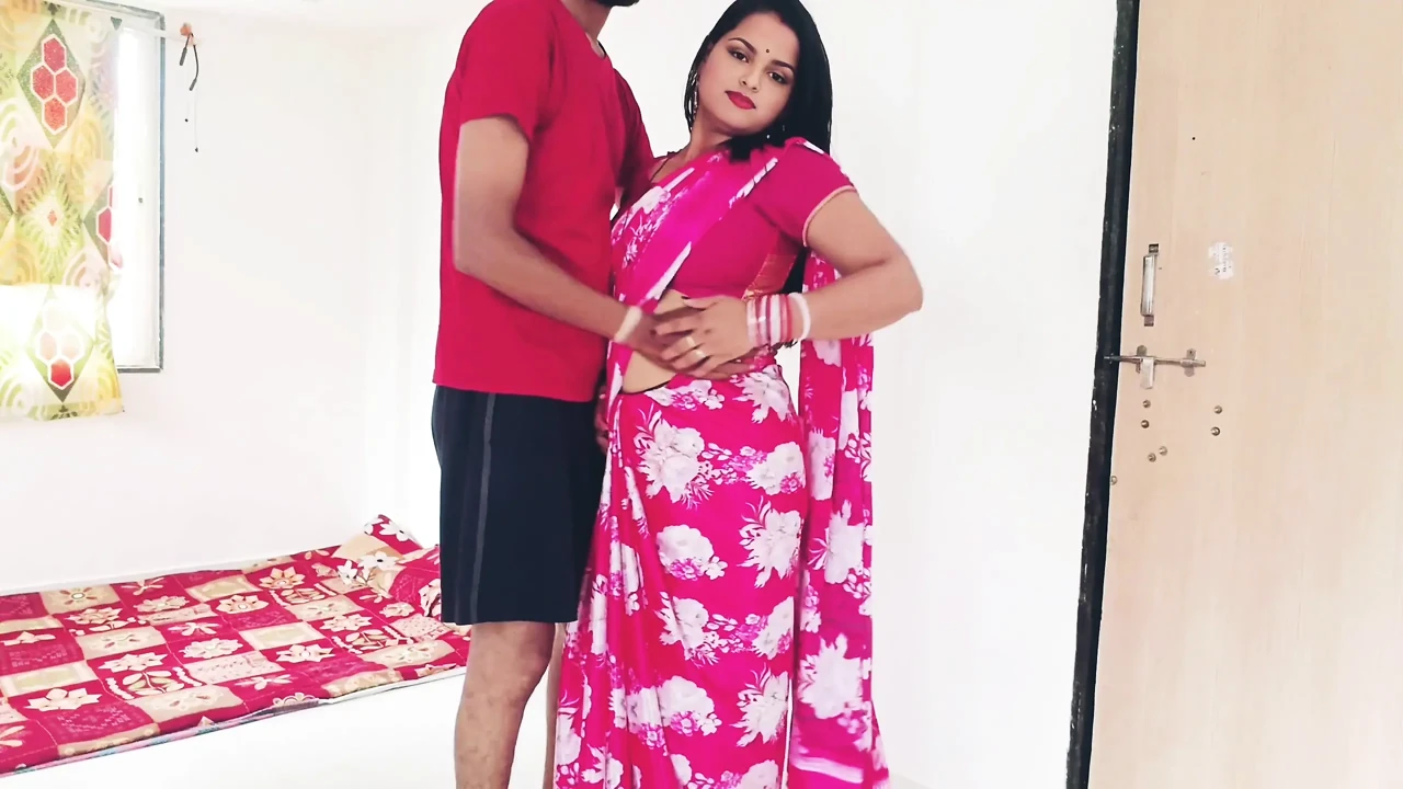 Gas cylinder delivery boy sexes Rhea Bhabhi in desi style