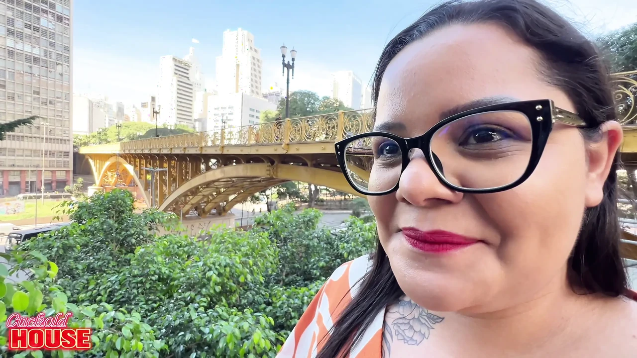 绿帽奴与教会成员分享他的微胖老婆