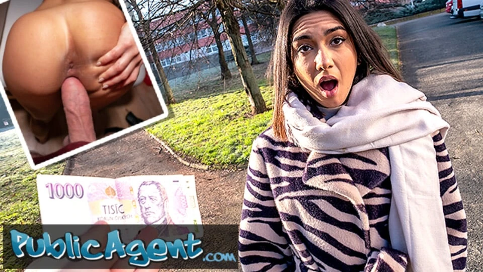 Public Agent - 美丽的黑发生物学学生射在陌生人的鸡巴上
