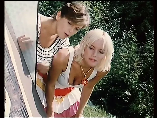 飞裙（1986，法国，美国配音，整部电影，DVD翻录）