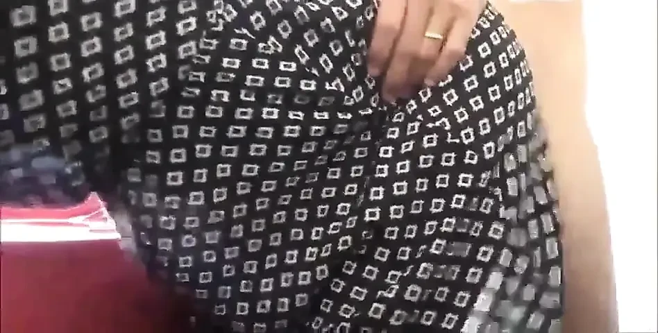 法国素人穿衣服做爱