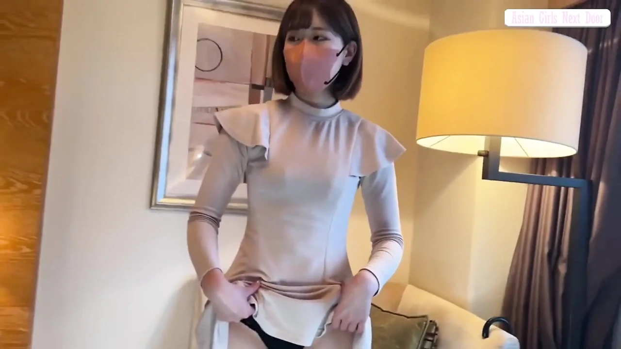一个经验仅限于一个男人的美女的第一次中出