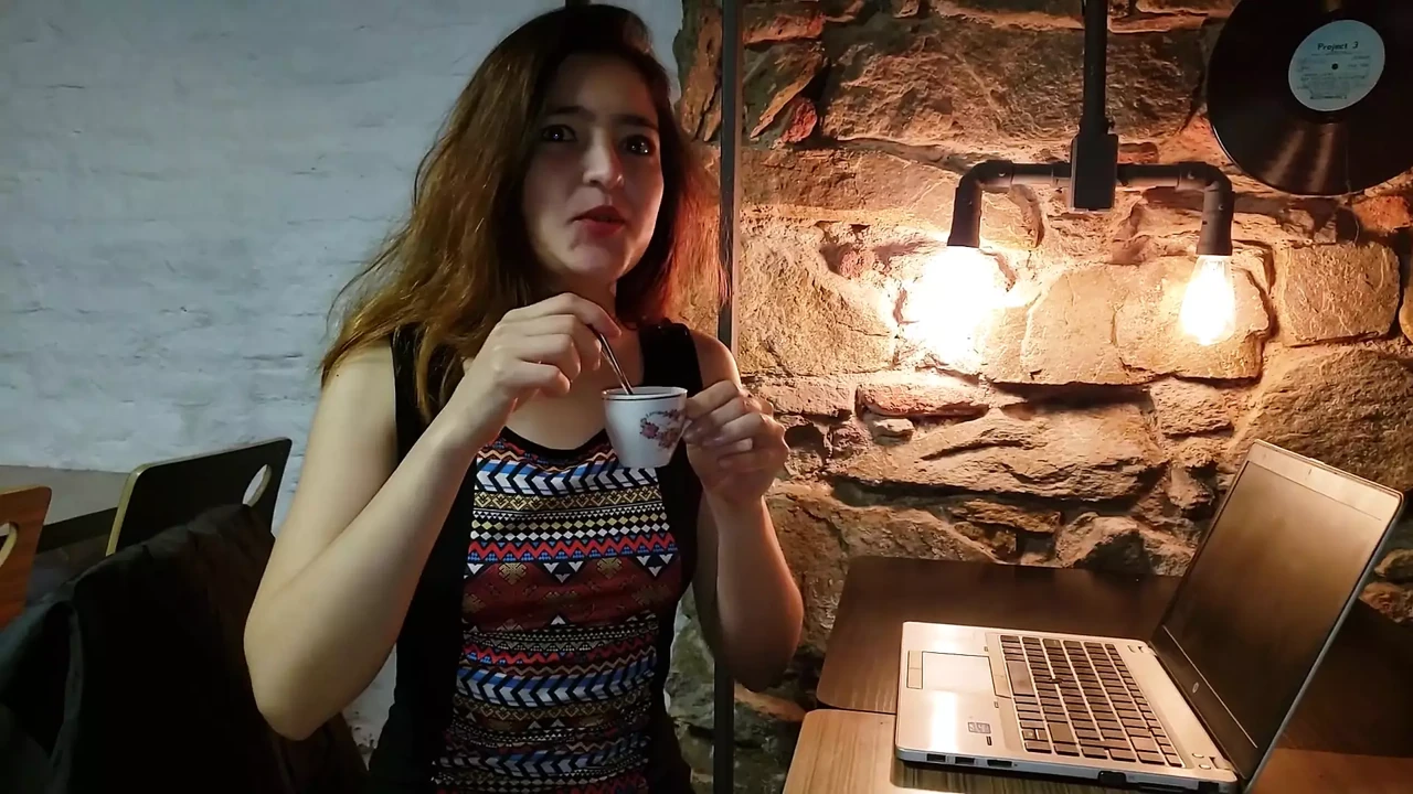 秘书喜欢用精液喝咖啡。Kyle's Latte