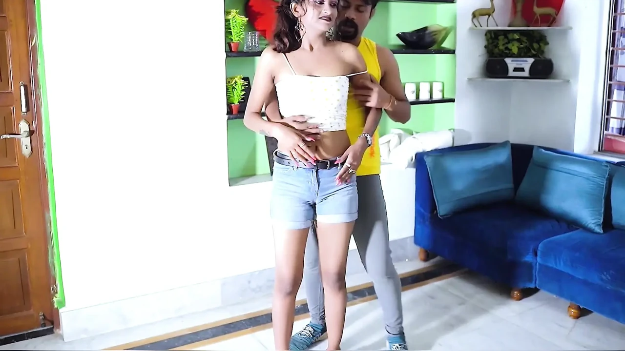 Bhabhi ke saath soke bhabhi ko chod diya